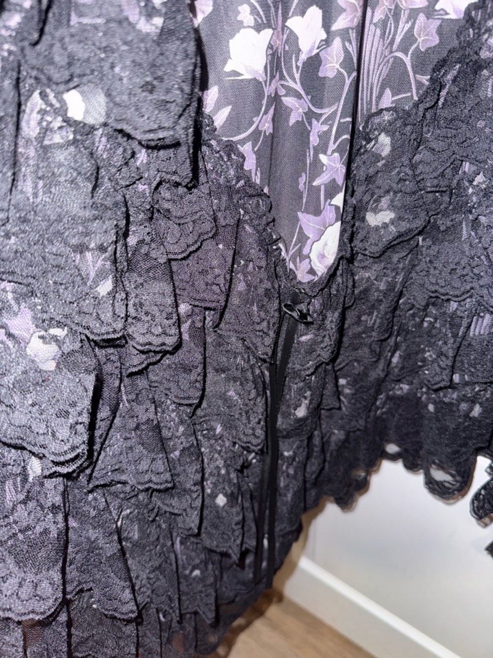 Widow sheer floral skirt - Picture 4 of 12